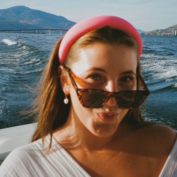 Meet your Posher, Katie - Picture 1 of 1